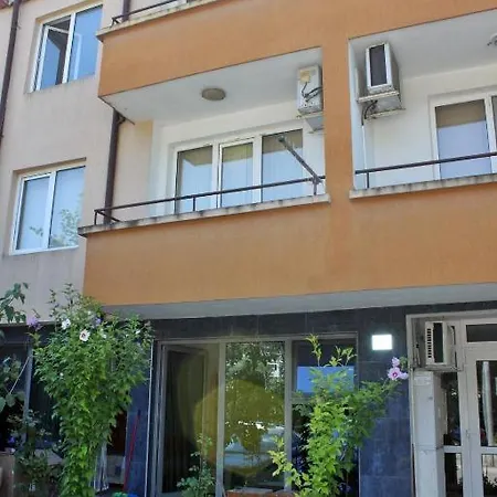 иглика апарт *