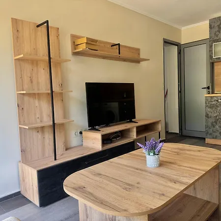 Apartment иглика апарт *